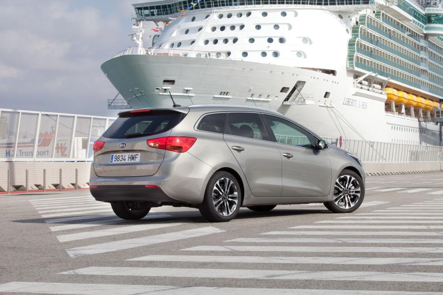  Kia cee&rsquo;d Station Wagon 2012 года  (фото 67 из 89)
